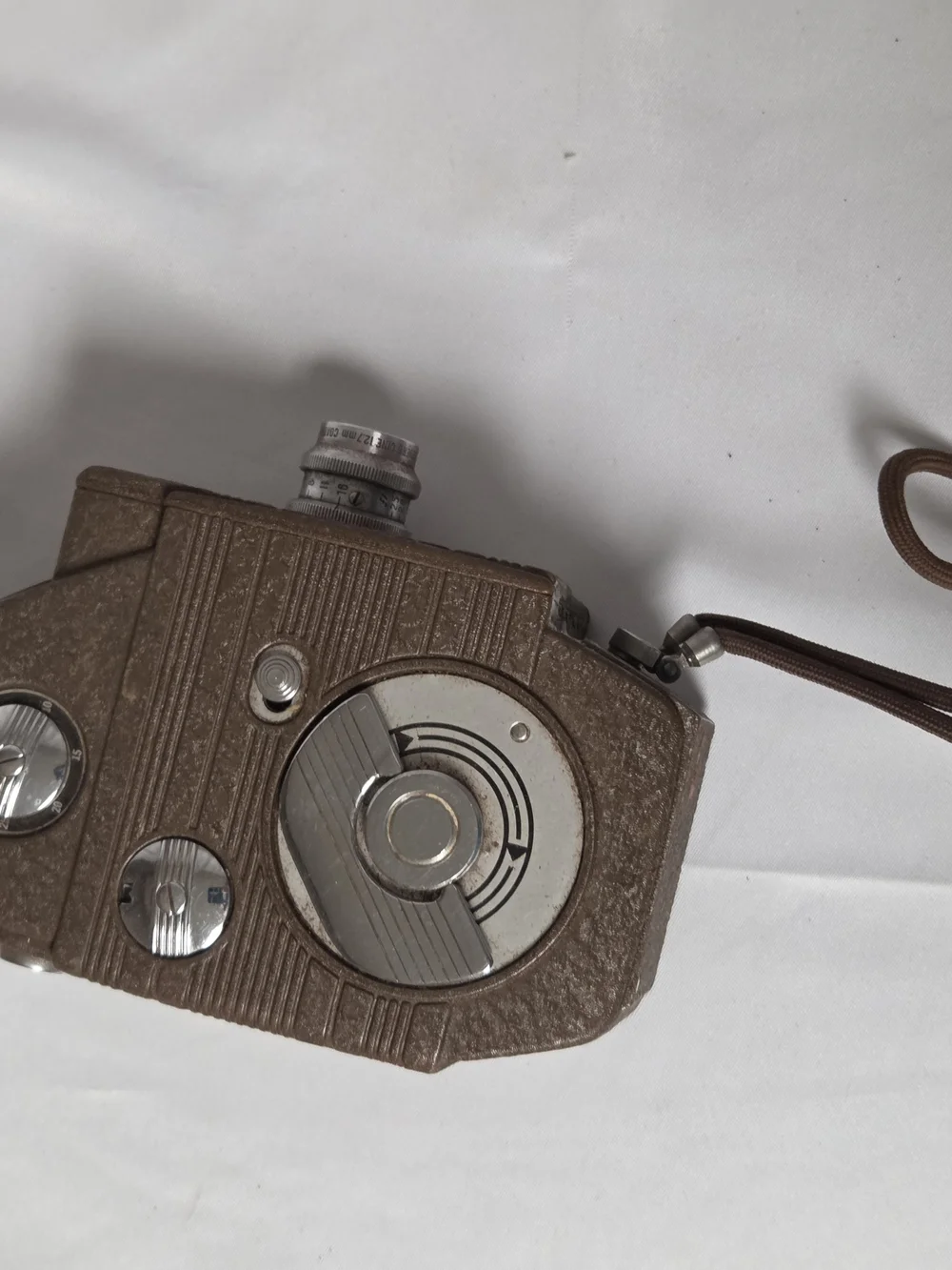 Vintage Revere Eight Model 81 Wind Up 8mm Movie Camera with case